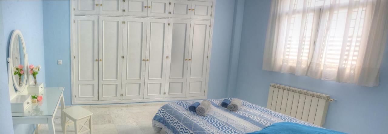 Sevilla Butterfly Suites Luaran gambar